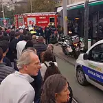 İzmit’te Tramvay Karşıdan Karşıya Geçen 2 Kadına Çarptı, Biri Ağır Yaralandı