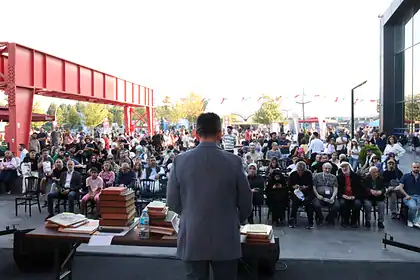 Kocaeli Kitap Fuarı'nda Müzayede Heyecanı: 45 Nadir Eser Satıldı