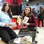 Kocaeli Kitap Fuarı'nda Valiz ve Pazar Arabalarıyla Kitap Akını