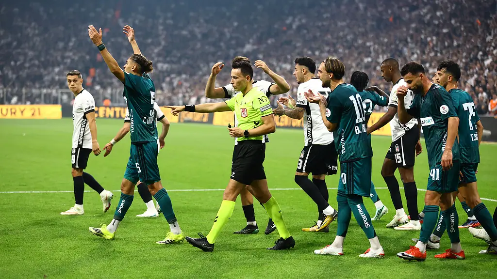 Kocaelispor Beşiktaş Önünde İlk Yarıyı 2-1 Geride Kapattı