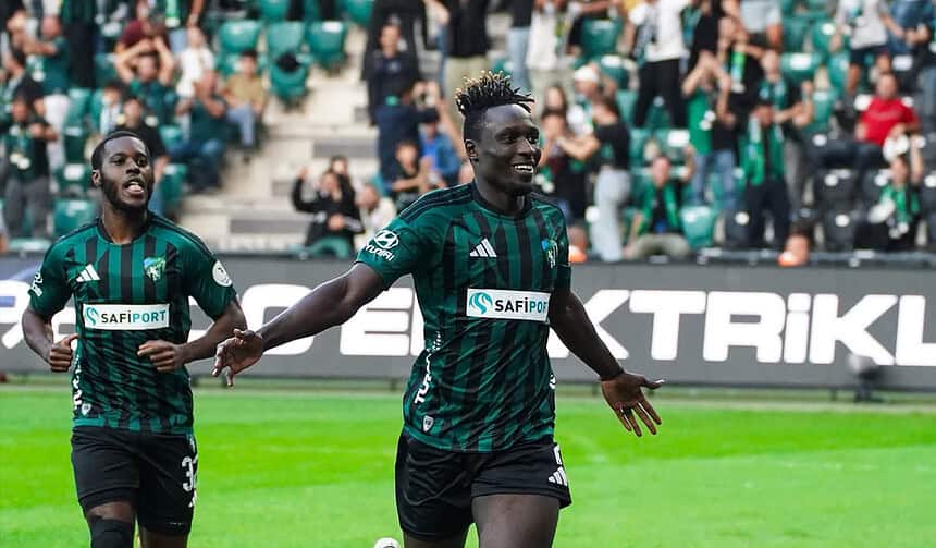 Turka Kocaelispor Stadyumu'nda Oynanacak Kocaelispor Göztepe Maçı Saat Kaçta, Hangi Kanalda?