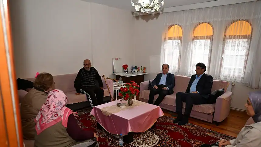 Kocaman ve Öztürk'ten Kanma Çiftine Ziyaret: "Duaları Çok Kıymetli"