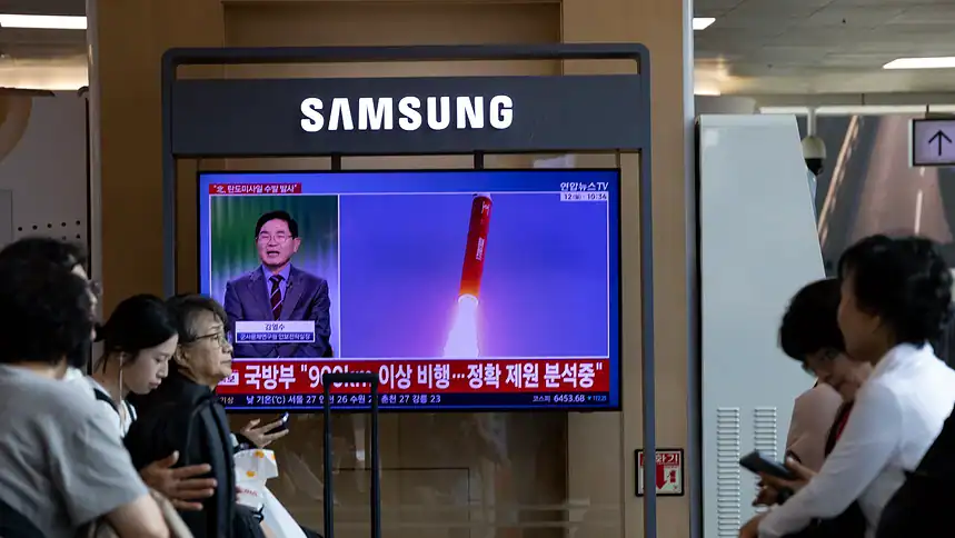 Kuzey Kore 900 Kilometre Menzilli Balistik Füzeleri Japon Denizi'ne Fırlattı
