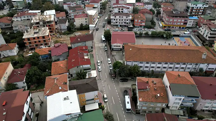 Mevlana Caddesi 2 Bin 170 Ton Asfaltla Baştan Sona Yenilendi