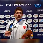 Milli Güreşçi Yüksel Sarıçiçek Dünya Şampiyonası’nda Gümüş Madalya Kazandı