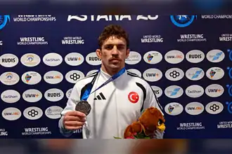 Milli Güreşçi Yüksel Sarıçiçek Dünya Şampiyonası’nda Gümüş Madalya Kazandı