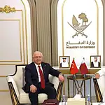 Milli Savunma Bakanı Güler Doha'da Katar'lı Mevkidaşı Al Thani ile Askeri Törenle Görüştü