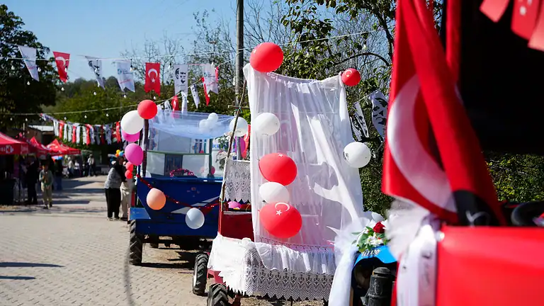 Patpat Festivali 4. Kez Çakırlar Köyü’nü Renklendirdi: 250 Yıllık Dibek Geleneği Yaşatıldı