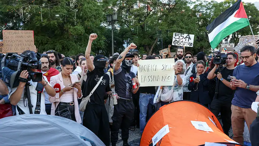 Portekiz’deki Konut İsyanı Büyüyor: Polis Çadır Kampını Bastı, 55 Gözaltı