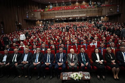 16. Uluslararası Kocaeli Kitap Fuarı Kapılarını Açtı: Protokolden Kültür Şölenine Övgü Yağdı!