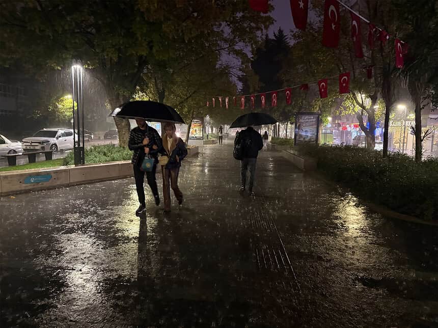 Kocaeli İçin Turuncu Kodlu Sağanak Yağış Uyarısı: Bakan Kurum’dan Kritik Açıklama!