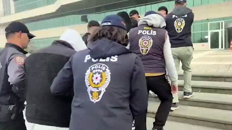 Kocaeli Ve 35 İlde Siber Operasyonu: 75 Şüpheli Tutuklandı!