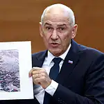Soykırımı Yalanlarken Gazze Fotoğrafını "Sudan" Sanıp Rezil Oldu