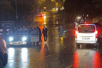 Kocaeli Valiliği'nden Acil Yağış Uyarısı: Zorunlu Olmadıkça Trafiğe Çıkmayın!