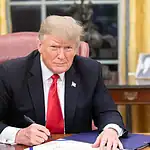 Trump Kansas Mitinginde Uyardı: "Fransa'yı Yok Ediyorlar"