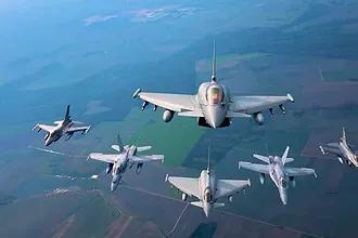 Türk F-16'ları Litvanya'da NATO Hava Savunma Geçişinde Görücüye Çıktı