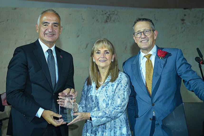Türk Turizmine Malta’da "WTTC Global Champion" Ödülü: Ödülü Bakan Ersoy Teslim Aldı!