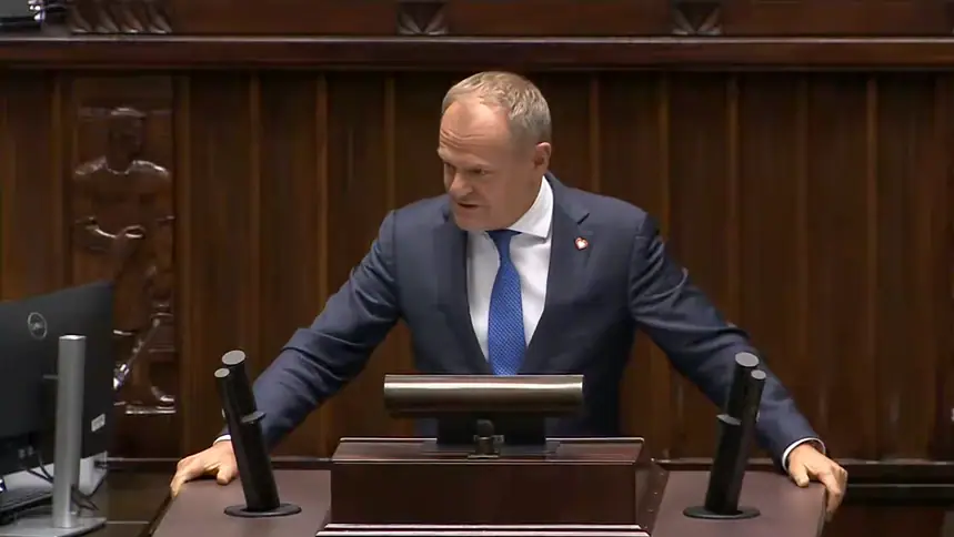 Tusk, Akaryakıt Zammının Sorumlusu Olarak Trump’ı Gösterdi: "Sizin Kahramanınız"