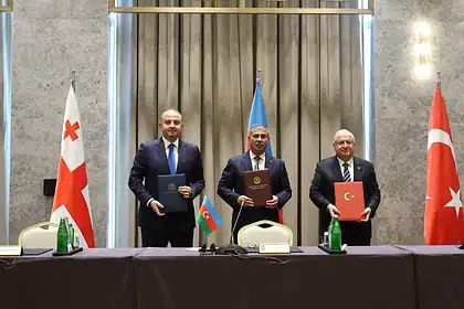 Üçlü Savunma Zirvesi Şuşa'da: Güler Kafkasya Güvenliğini Masaya Taşıdı
