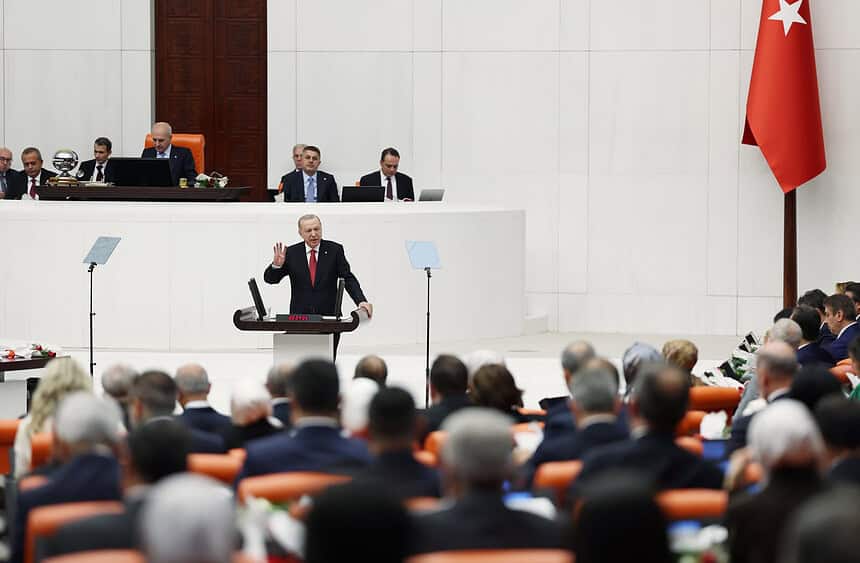 "Kutuplaşma Türkiye’nin Fabrika Ayarlarını Bozar!" Cumhurbaşkanı Erdoğan’dan Meclis’te Tarihi Mesajlar