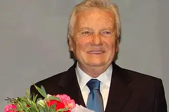 Yeşilçam'ın 'Altın Çocuk'u Göksel Arsoy 90 Yaşında Hayatını Kaybetti